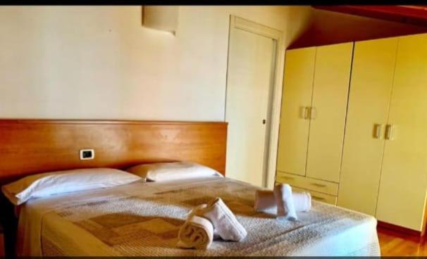 Apartments Tony In Bardolino Room photo